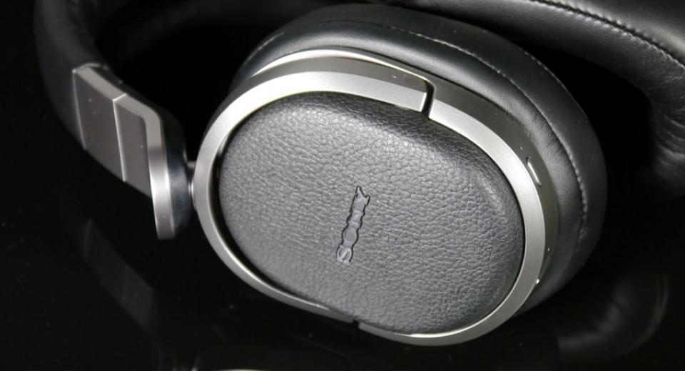 Sony MDR-HW700 Wireless Headphones Review | AVForums