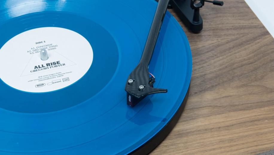 Pro-Ject Debut Carbon Evo Turntable Review 