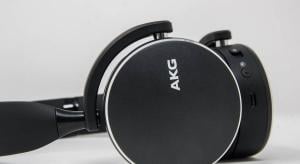 AKG Y500 Noise Cancelling Headphone Review 