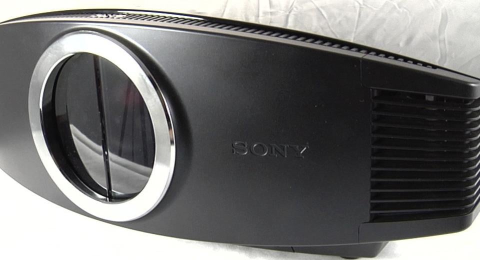 Sony VPL-VW80 SXRD Projector 1080 HD Review